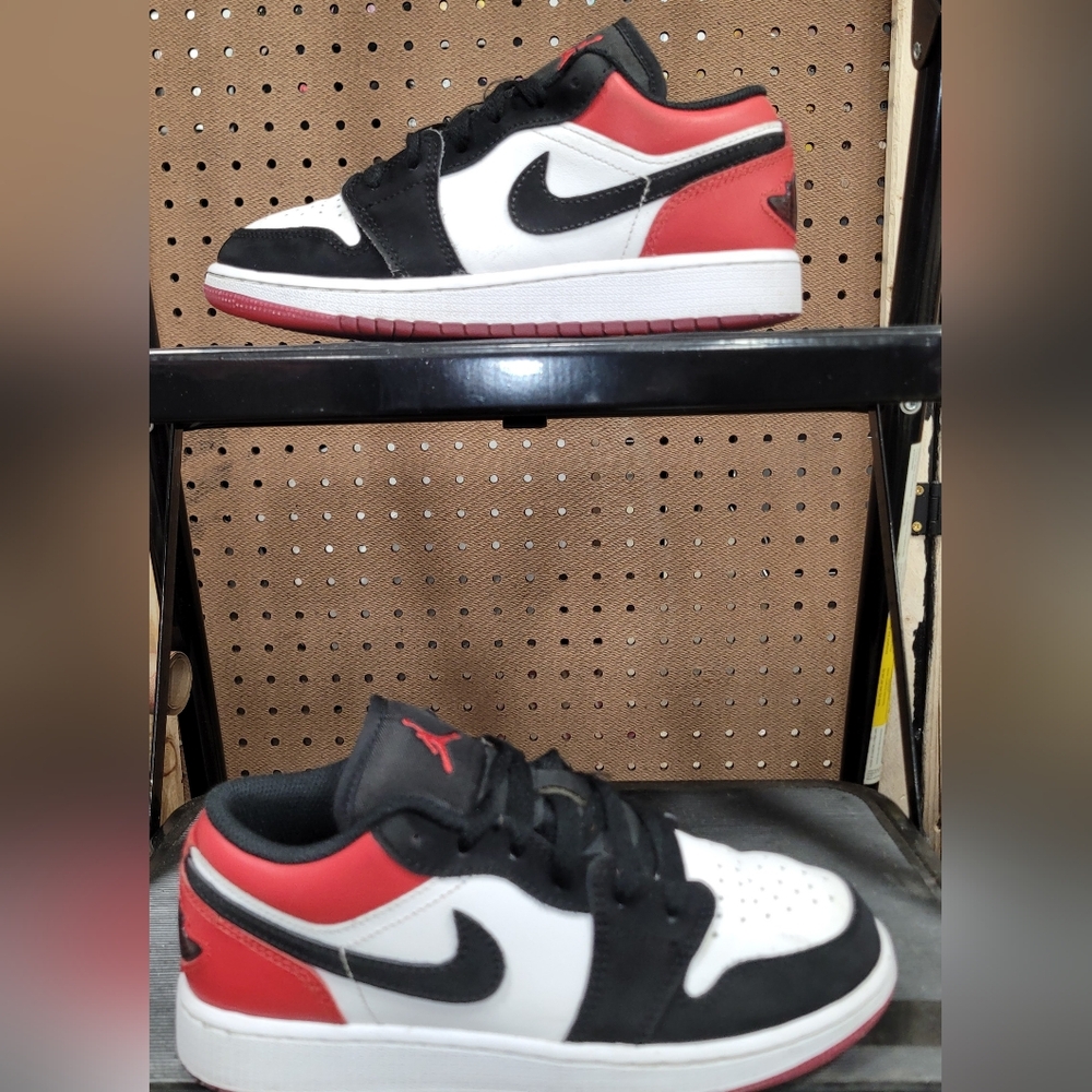 Nike Air Jordan 1 Low Black Toe Sneakers